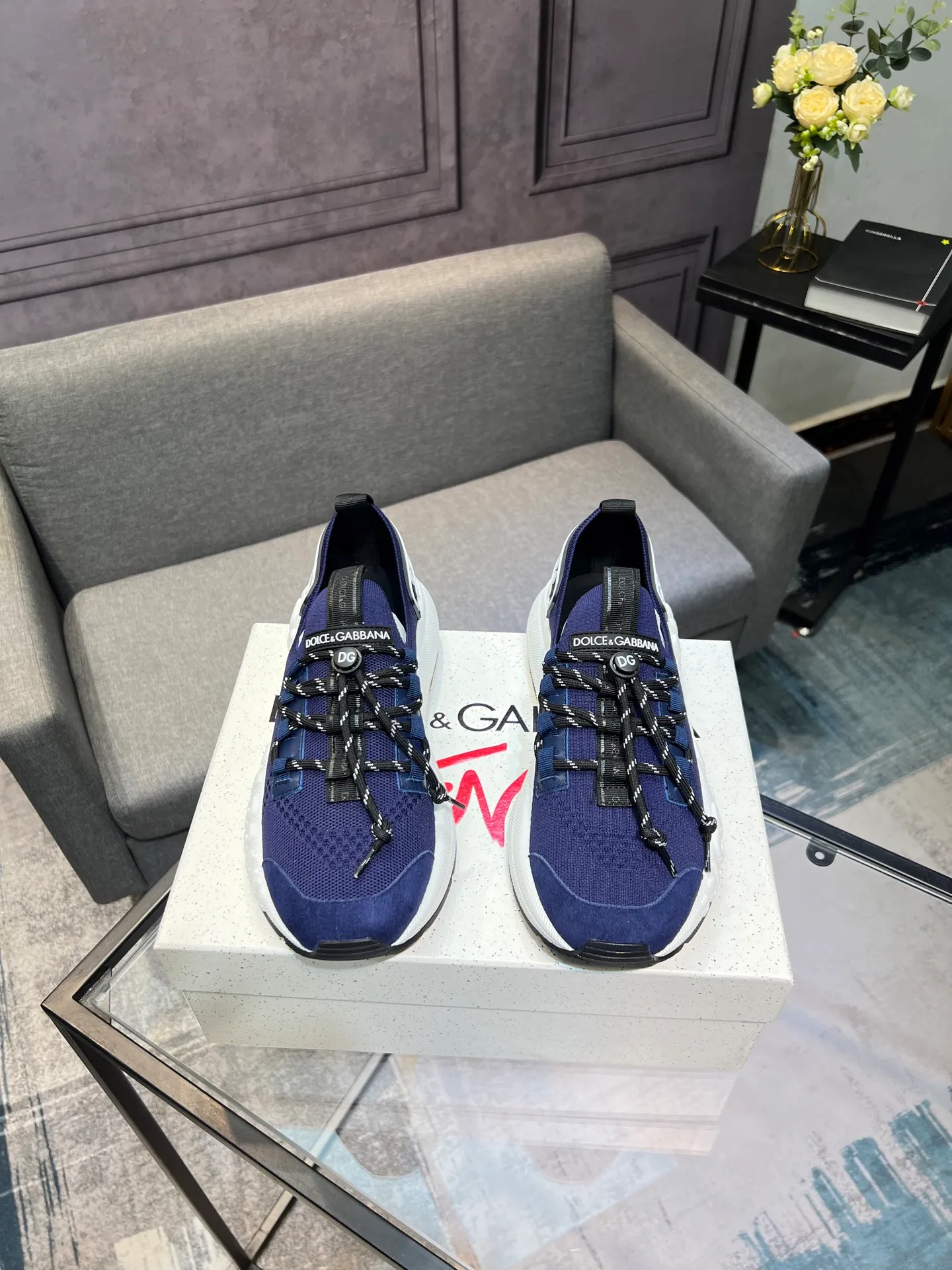 Men's Men's Shoes💰480 Dolce&Gabbana D&G's latest fly woven shoes, casual sneakers, original purchase, development and production. DG's latest popular casual shoes, the tongue has the brand's iconic details, fashionable and versatile, and can add luster to various looks. Create an exquisite design with unique dynamic vitality and modern atmosphere, showing a modern and elegant style. Exquisite packaging at the delivery counter🛍📦 ▪️Fabric: Original customized fly woven fabric, lining: Original customized breathable lining, Size: Men's 38-44 (45 46 customized)